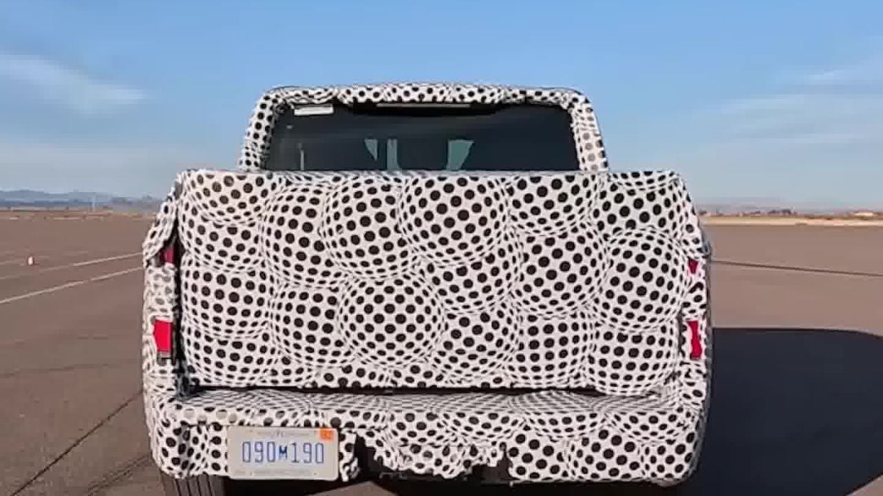 El nuevo eléctrico de Ford no se esconde: lo enseña entero y presume de precio similar al de un Corolla