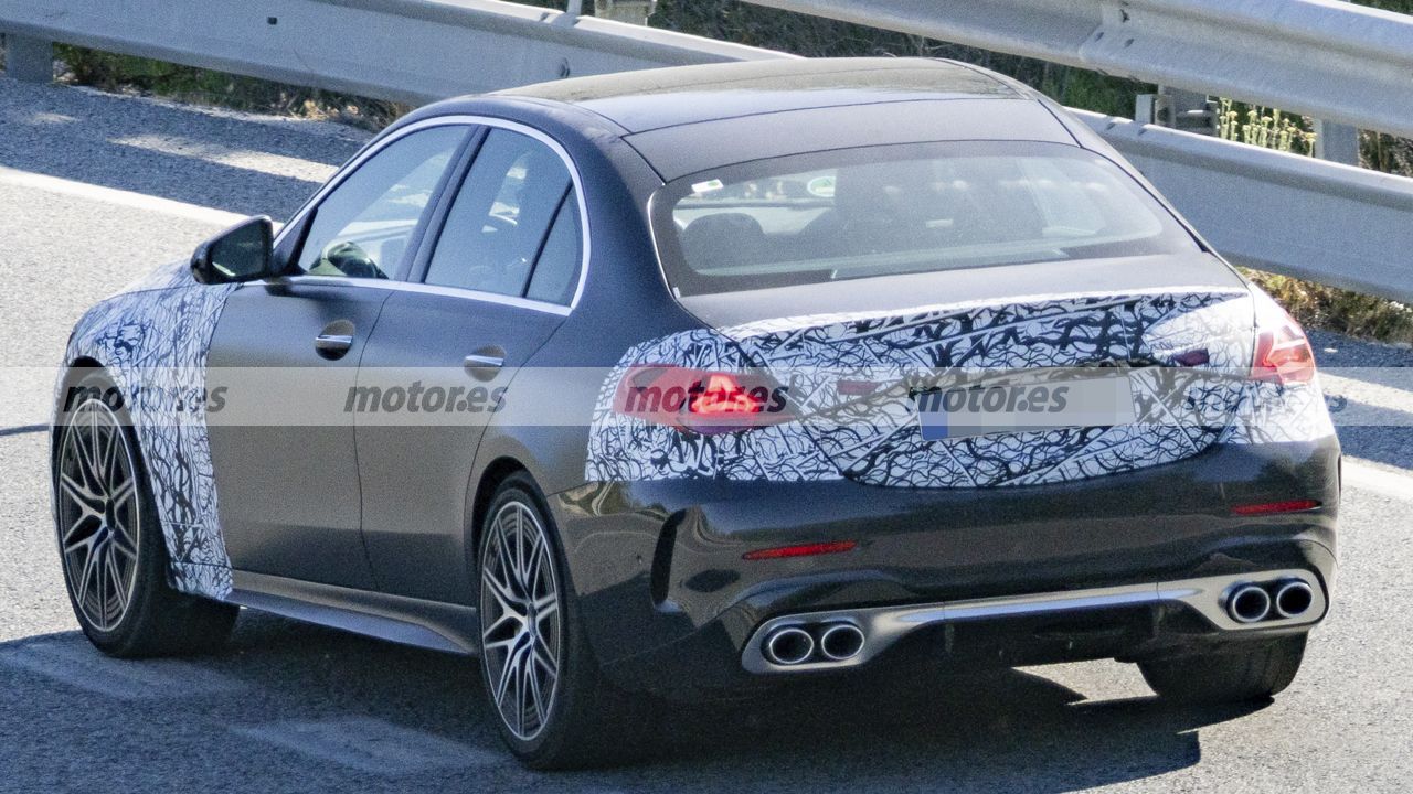 Fotos espía Mercedes-AMG C 53 Berlina 2027