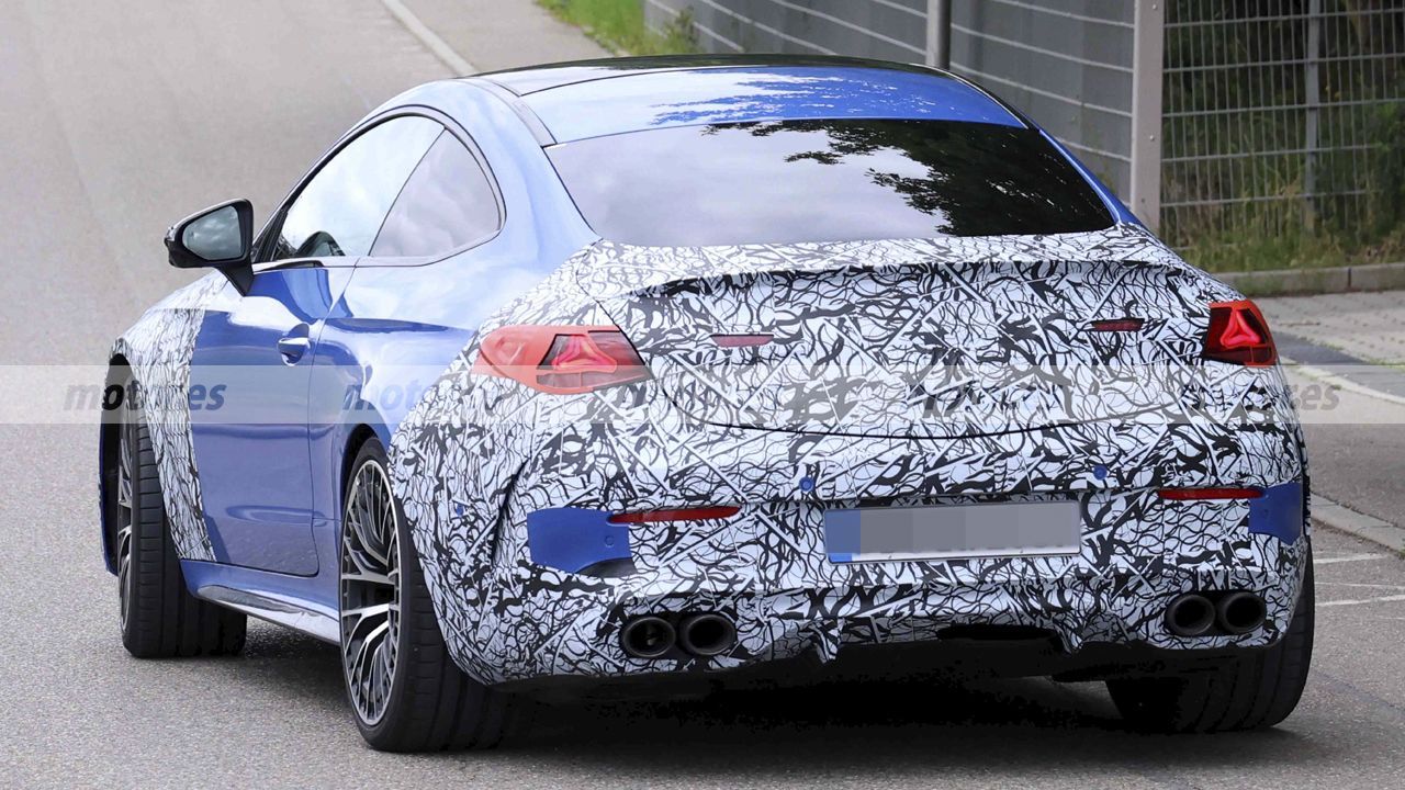 Los nuevos mercedes-amg cle 53 y 63 ya ruedan con cambios importantes en su imagen y nuevos motores 29