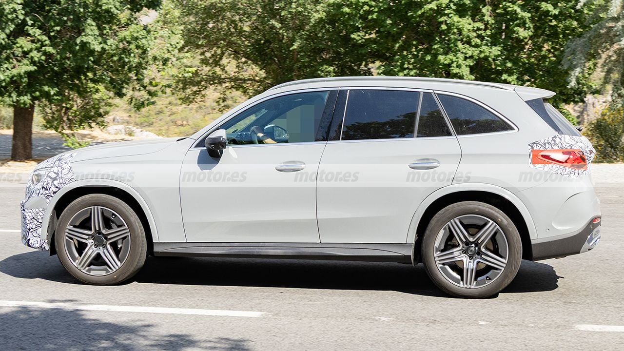 Mercedes GLC 2028 - foto espía lateral