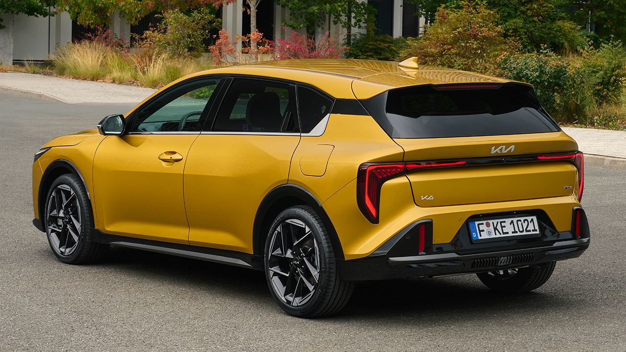 KIA K4 - posterior
