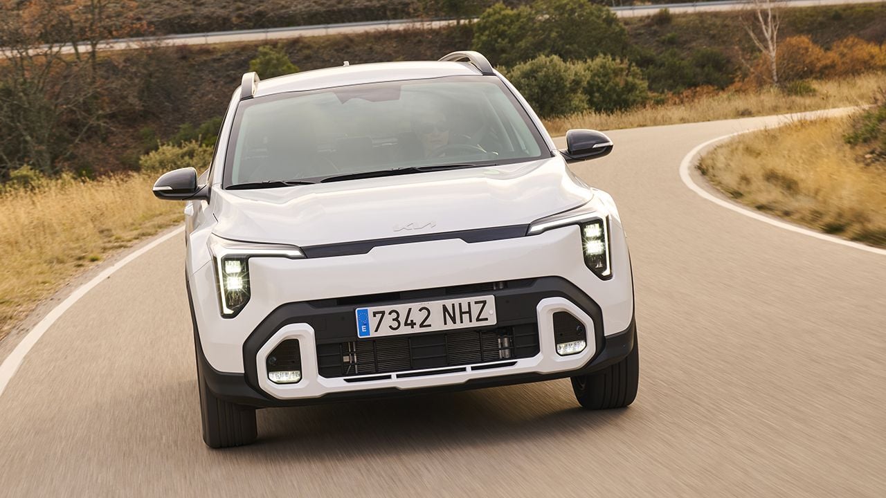 4.000 € de descuento y la etiqueta ECO decantan la balanza, el KIA Stonic descoloca al Skoda Kamiq