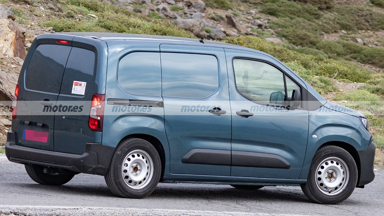 Este peugeot e-partner descubre la jugada de stellantis para solucionar el punto débil de sus furgonetas eléctricas 6