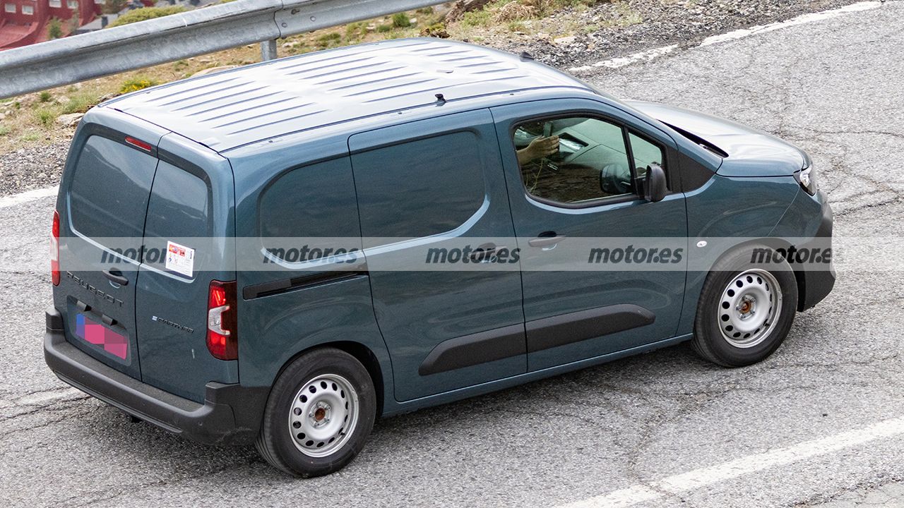 Este peugeot e-partner descubre la jugada de stellantis para solucionar el punto débil de sus furgonetas eléctricas 9
