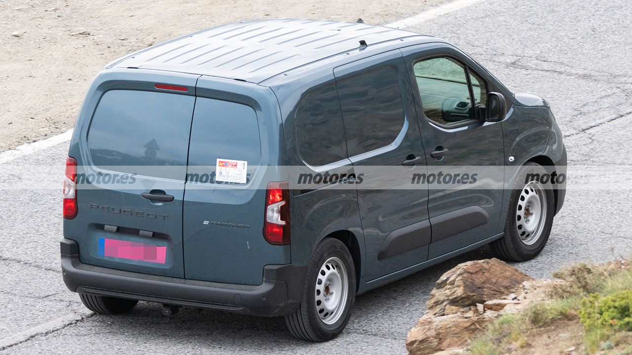 Este peugeot e-partner descubre la jugada de stellantis para solucionar el punto débil de sus furgonetas eléctricas 11
