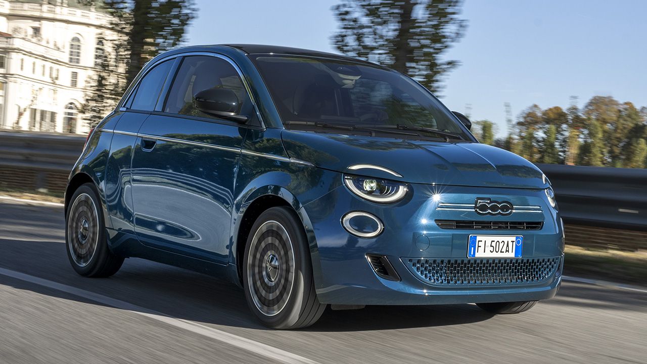 El esperado fiat 500 3+1 con etiqueta eco ya tiene precios, la gama hybrid se amplía con la carrocería más práctica 2