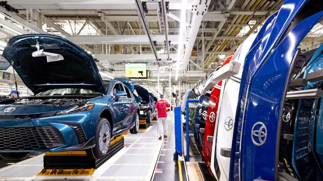 Toyota sorprende con un aviso inédito, reconoce que sus coches fabricados en Estados Unidos pueden tener peores acabados