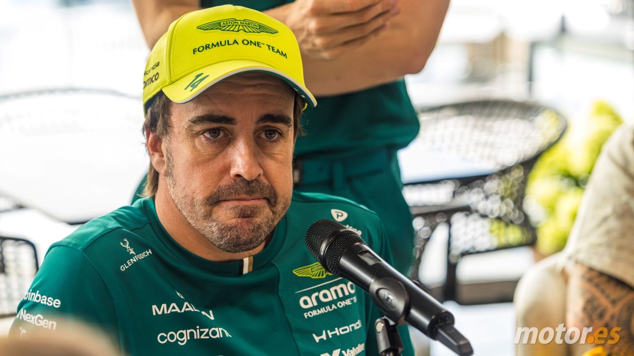 Alonso ya no se moja con el Aston Martin AMR26B y explica el motivo: «Luego no ocurre»