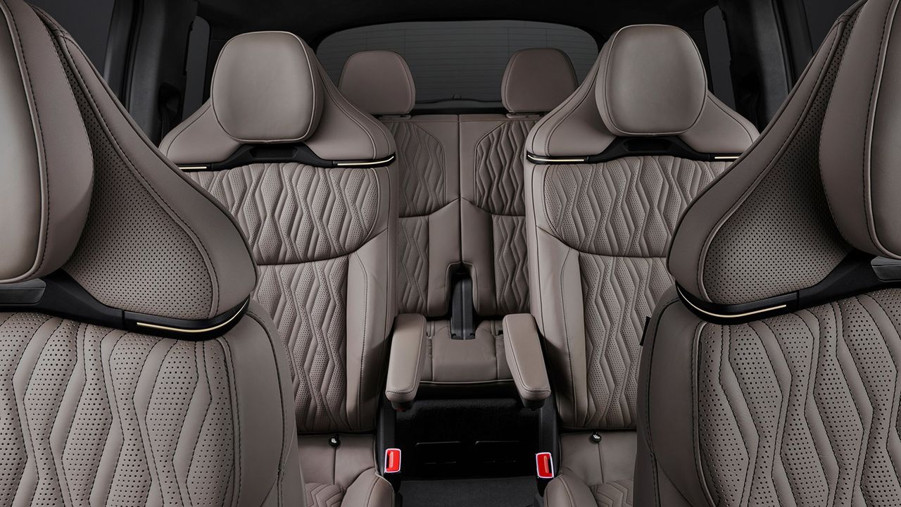 Audi Q9 - interior