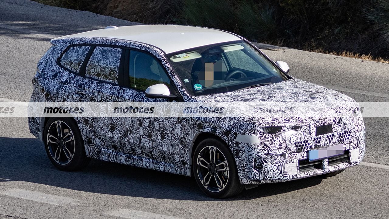Cazado el renovado bmw x1 que llega en 2027, el suv ya se deja ver con sus nuevas luces traseras y acabado m sport 2