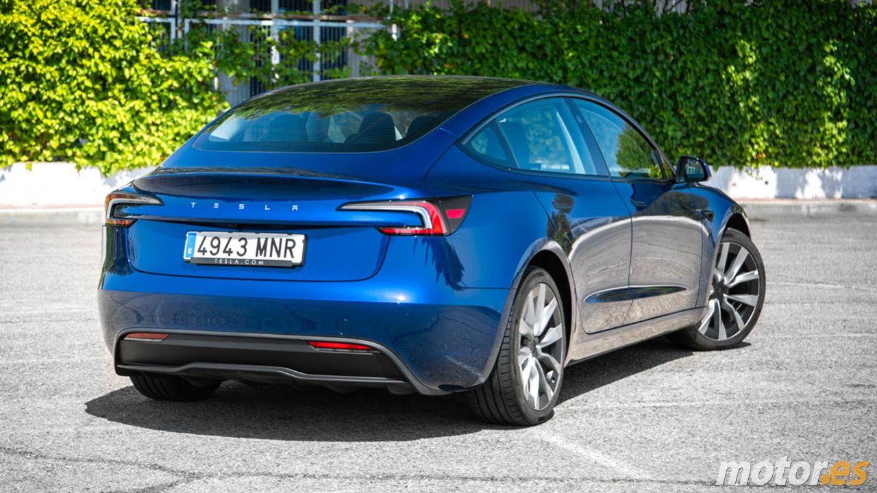 Tesla Model 3 - posterior