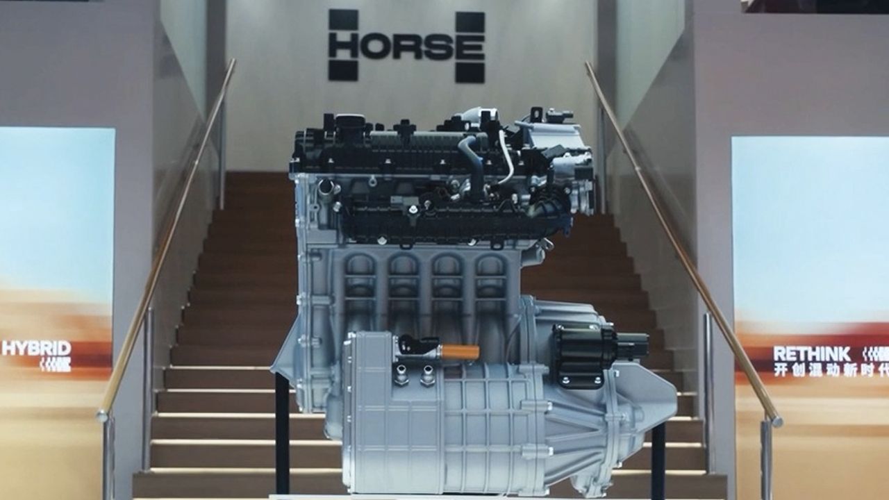 El Renault Austral cambiará en 2030, dirá adiós al motor de tres cilindros por un híbrido que funcionará casi como un eléctrico