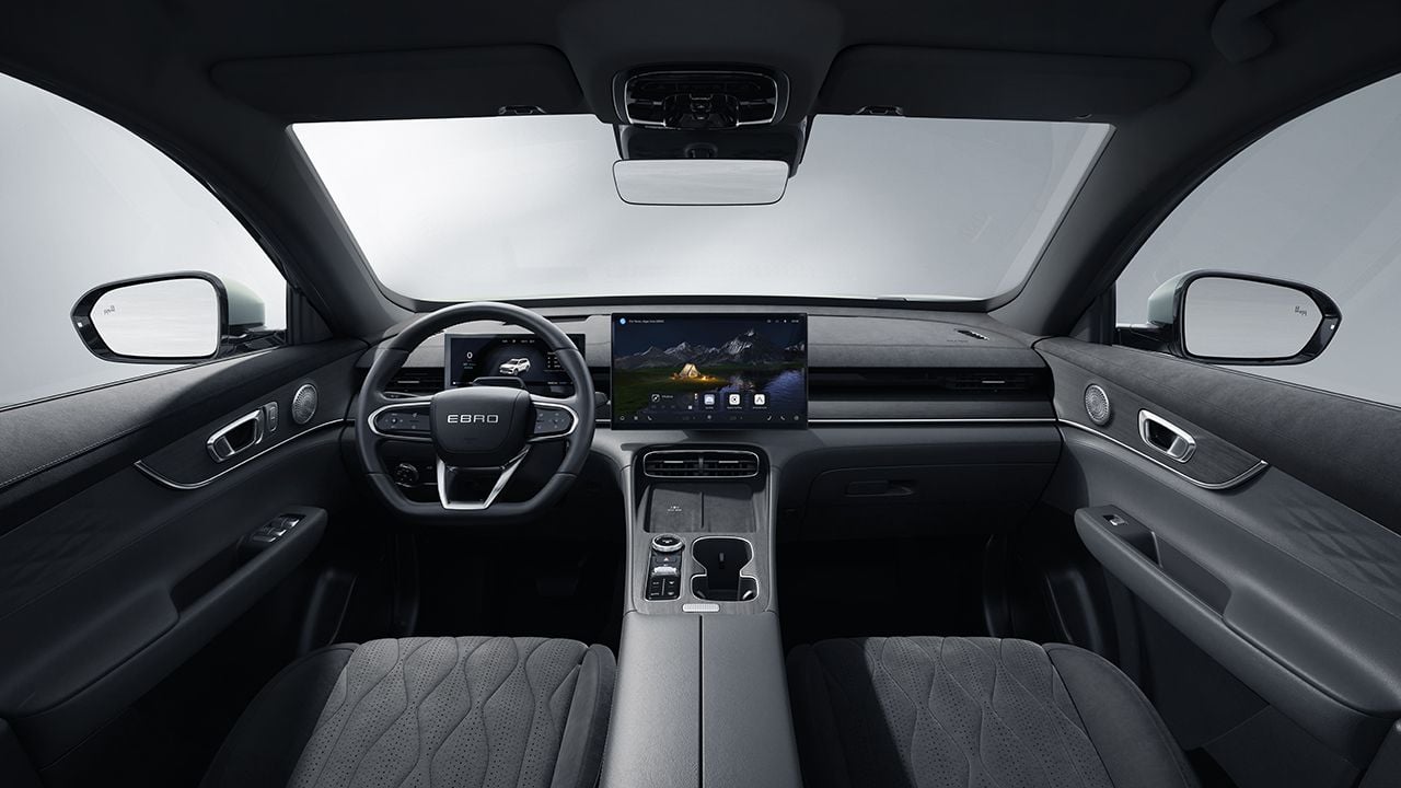 EBRO S800 PHEV 2027 - interior