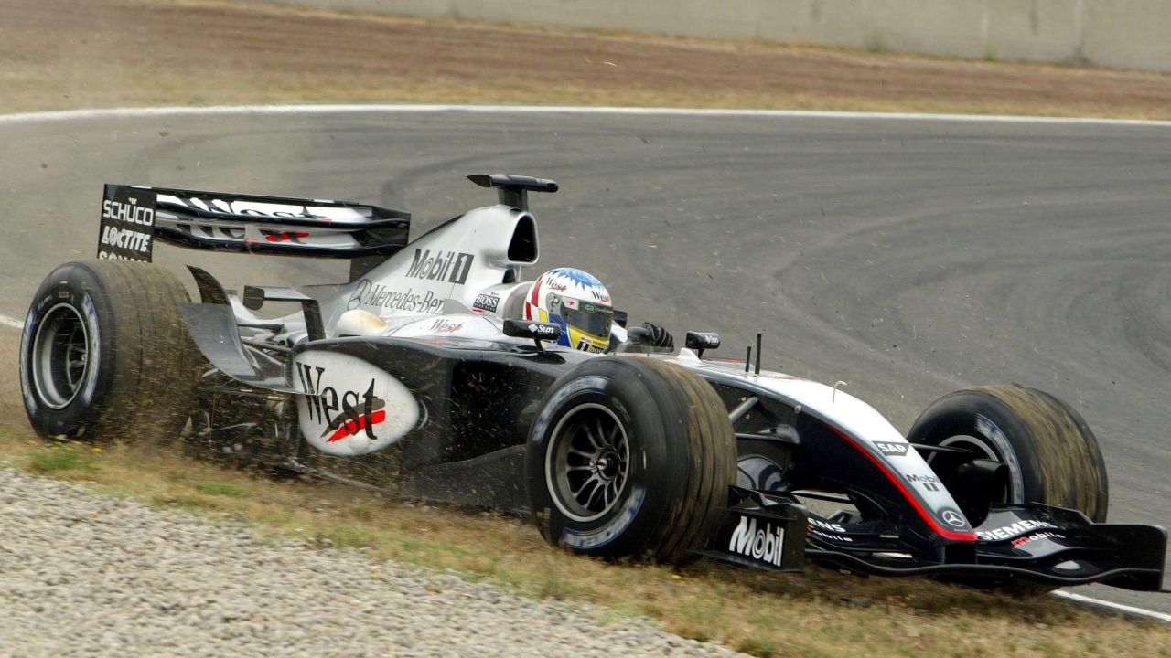 Alex Wurz, a bordo del McLaren MP4-18
