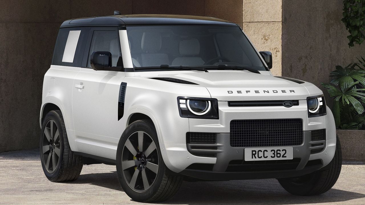 El Land Rover Defender 2028 estrena un nuevo acabado, un motor de gasolina y el OCTA pierde casi 100 CV