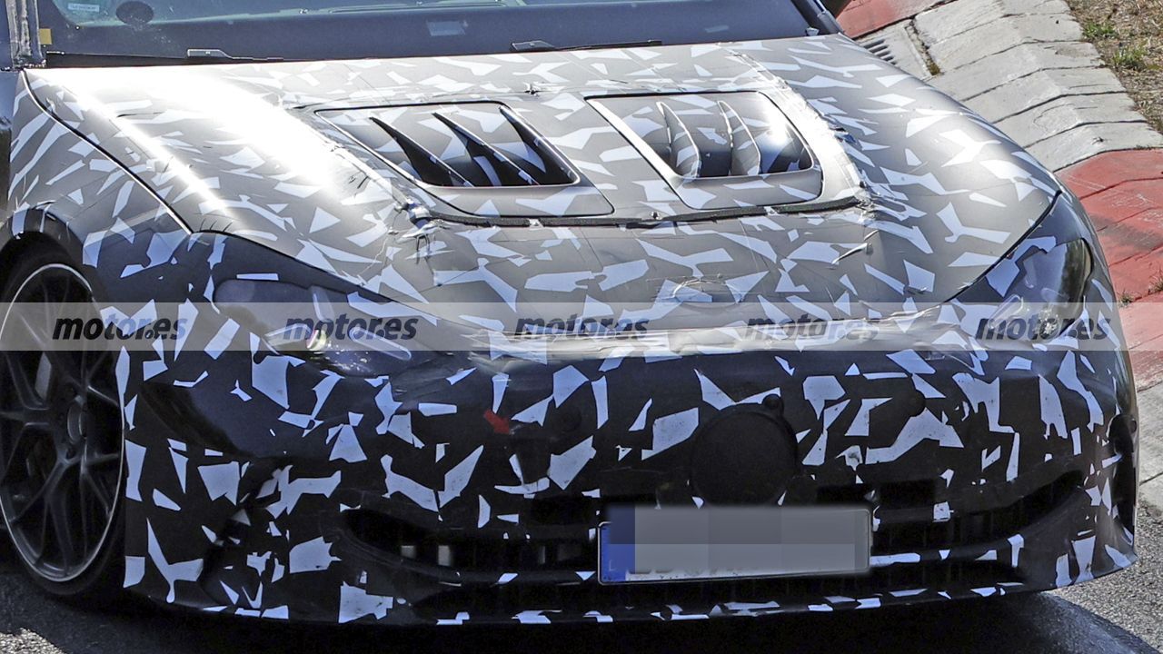 Fotos espía Mercedes-AMG GT 4 Puertas Coupé