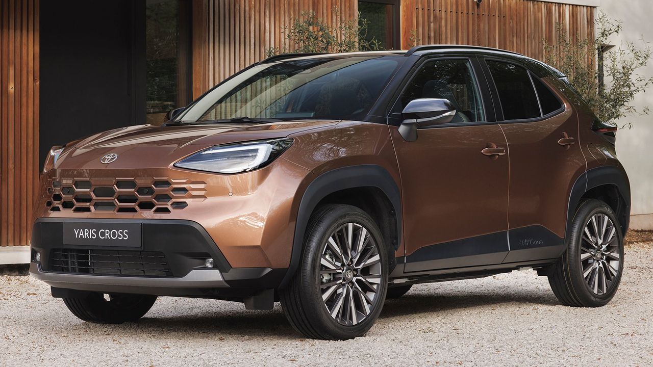 El nuevo Toyota Yaris Cross 2027 ya tiene precios, llega el SUV híbrido con aspecto de RAV4 mini y equipamiento mejorado