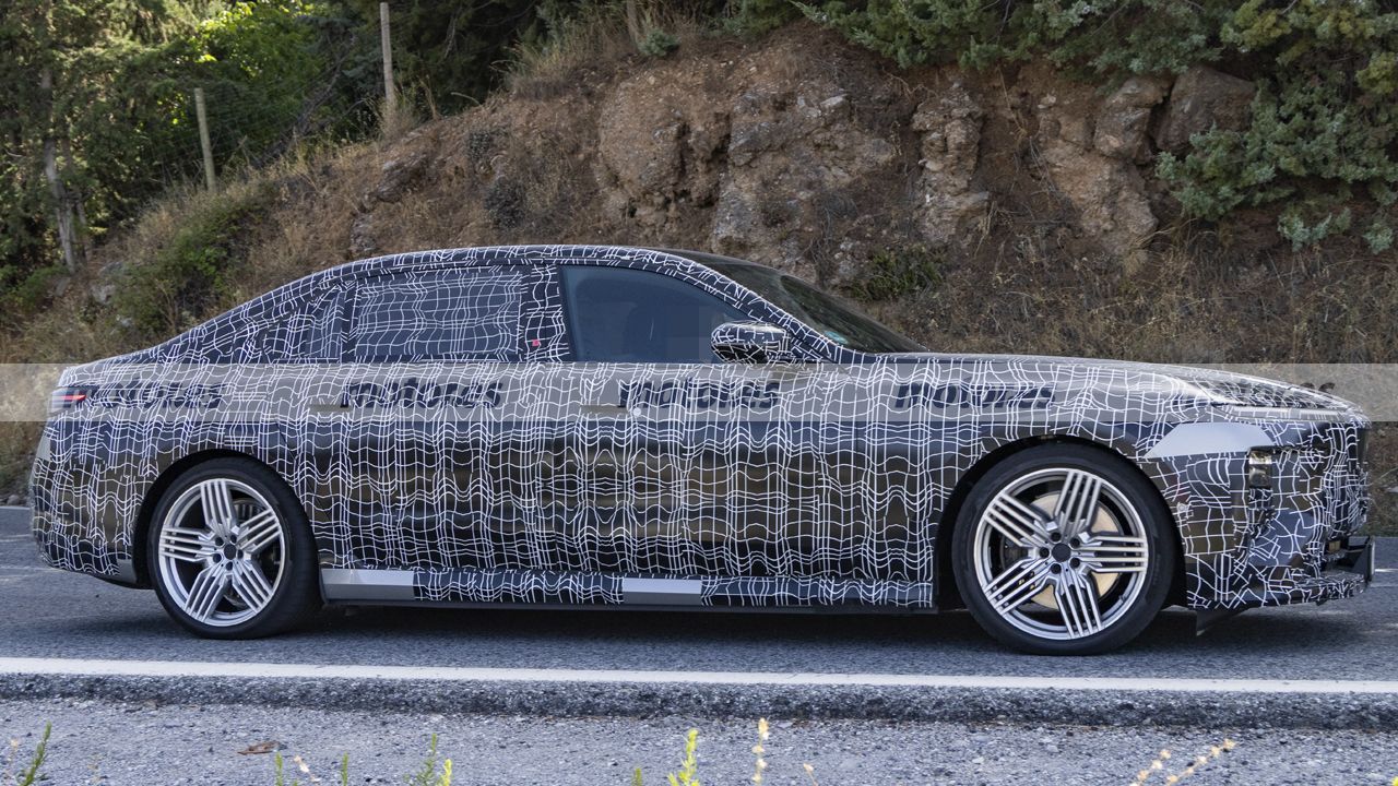 bmw-i7-alpina-fotos-espia-2026116039-178