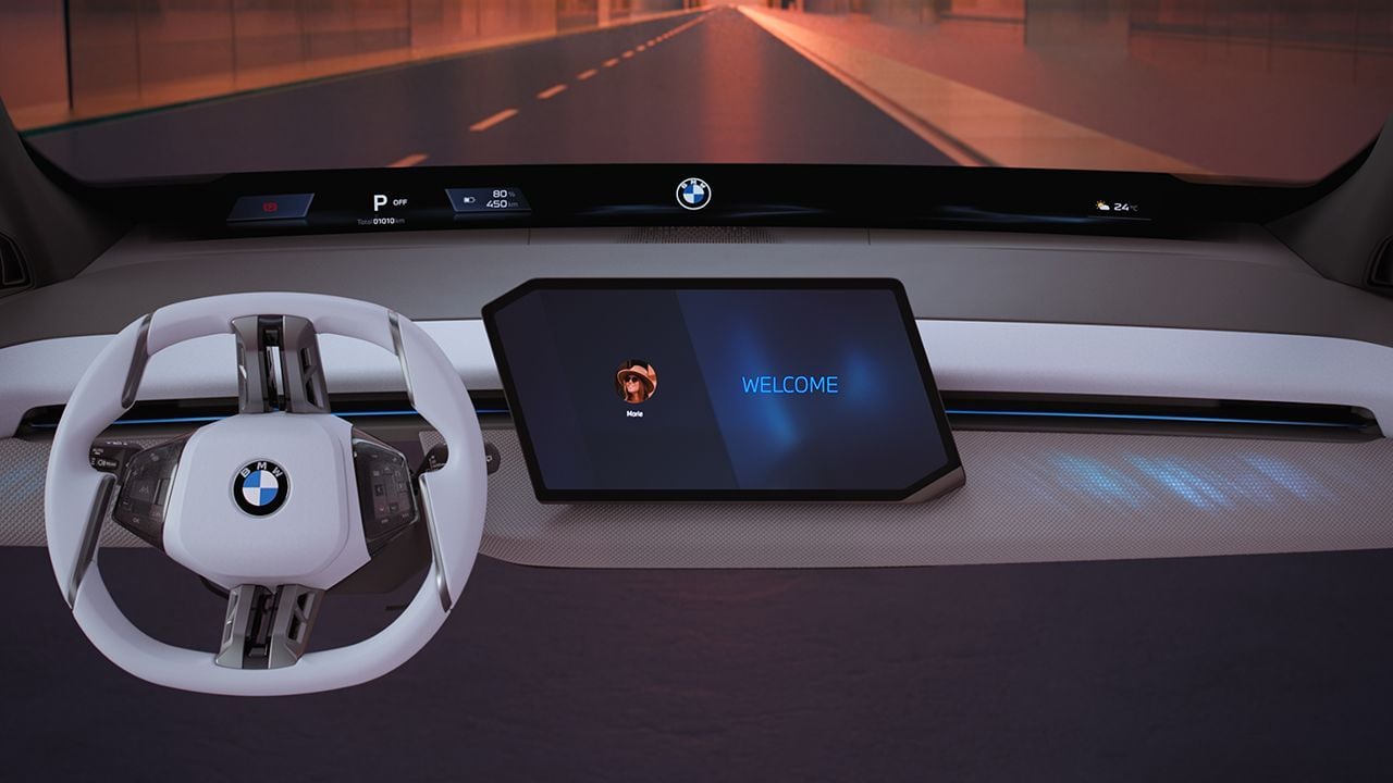 BMW sabe por qué sus coches tienen cada vez menos botones y la respuesta tiene menos de 45 años