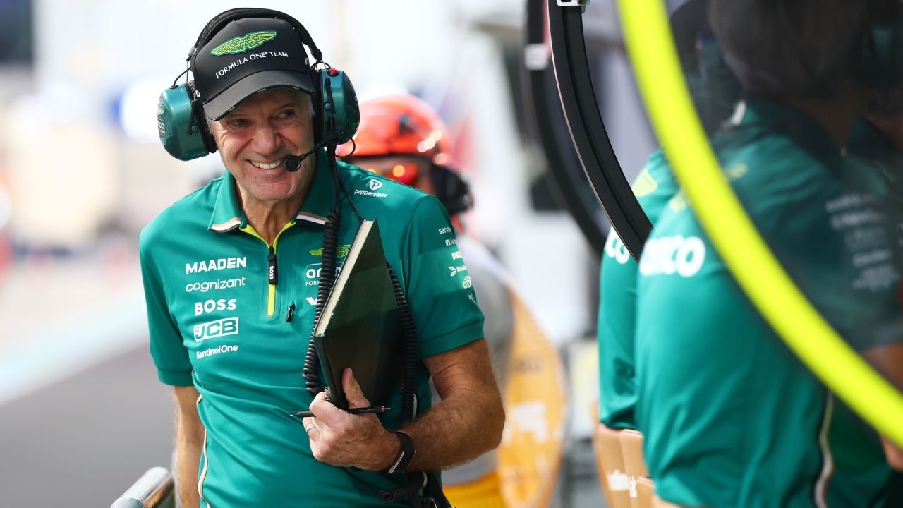 Newey localiza la 'grieta' en el reglamento de 2027 con la que quiere dar ventaja a Fernando Alonso