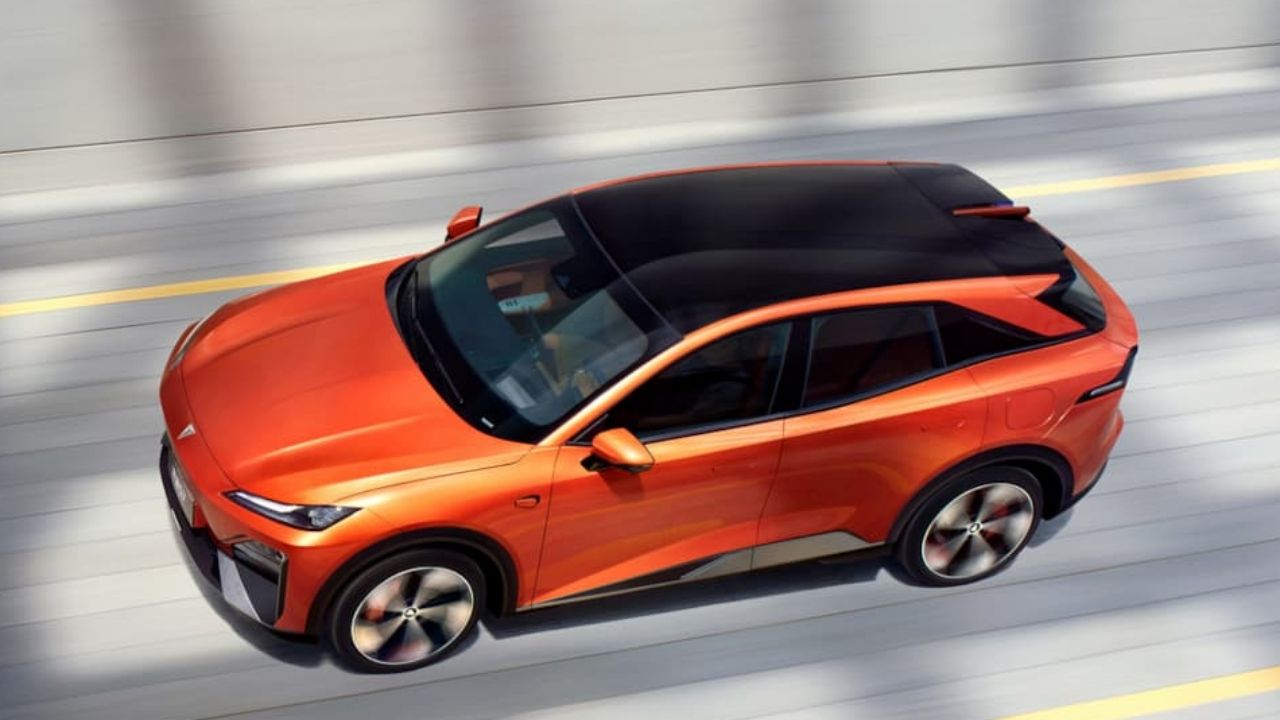 Un SUV eléctrico casi desconocido a la altura de Tesla y Skoda por 45.990 €: lo hace en tres frentes a la vez