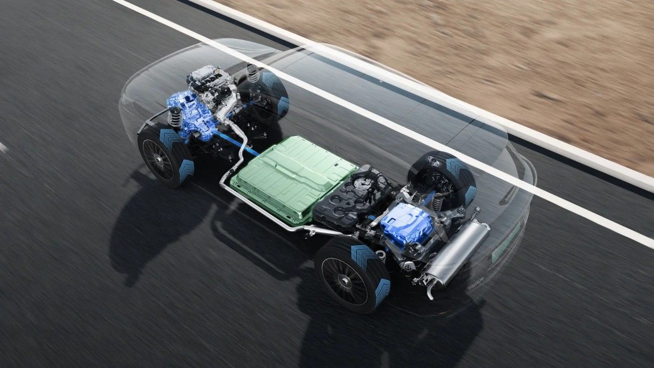 EBRO S700 PHEV