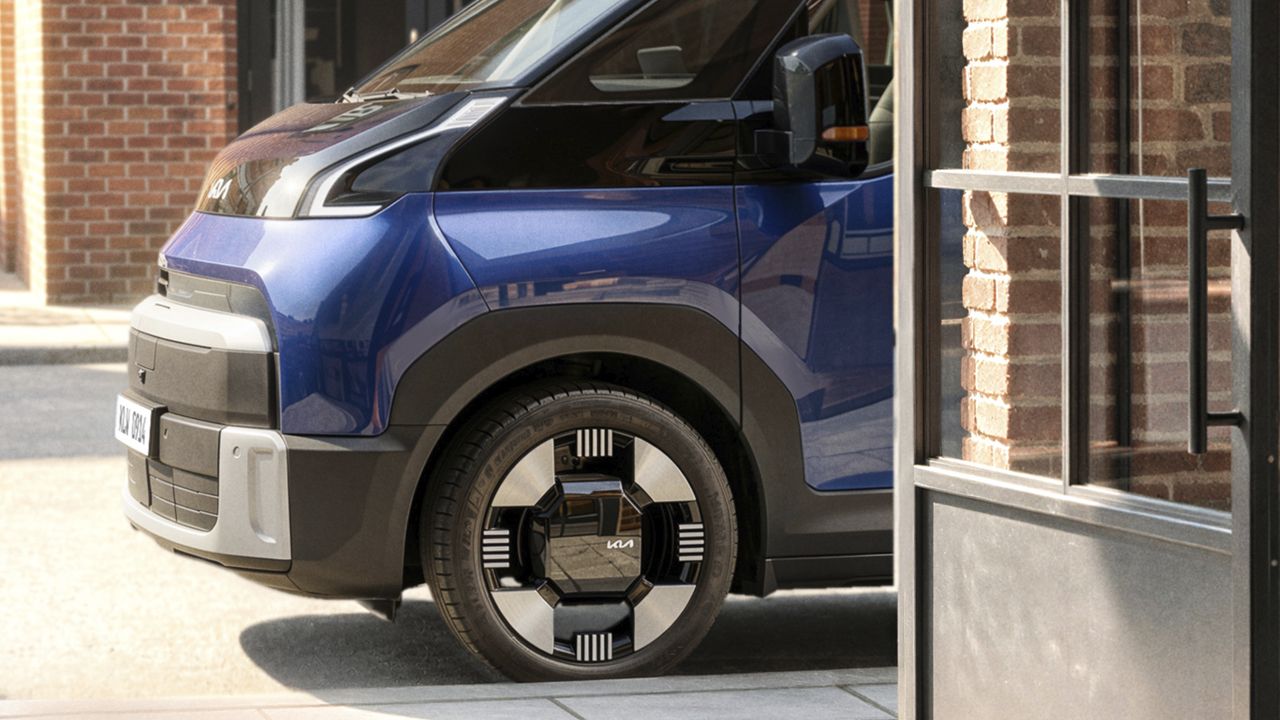 La KIA PV7 prepara el segundo pelotazo de la marca en Europa tras el éxito de la PV5