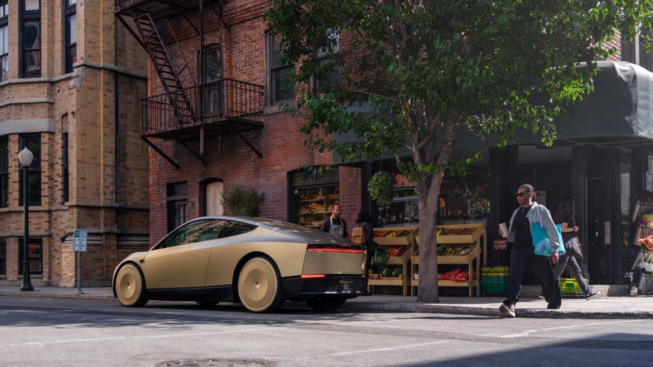 Tesla Cybercab en la calle