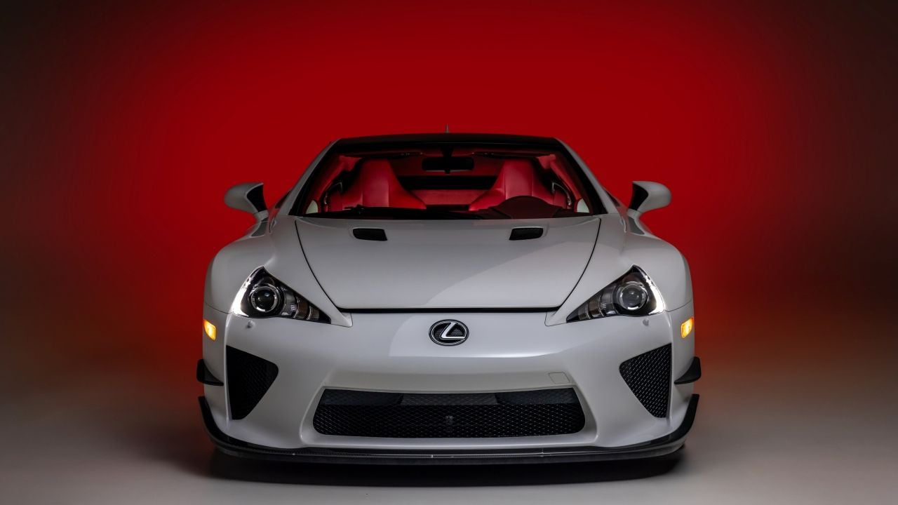 El unicornio de los V10 sale a subasta: un Lexus LFA Nürburgring Edition con 116 km