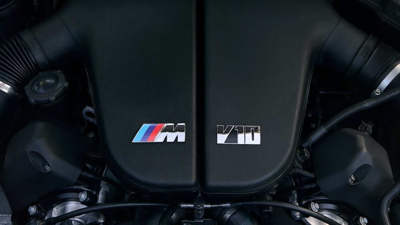 BMW S85