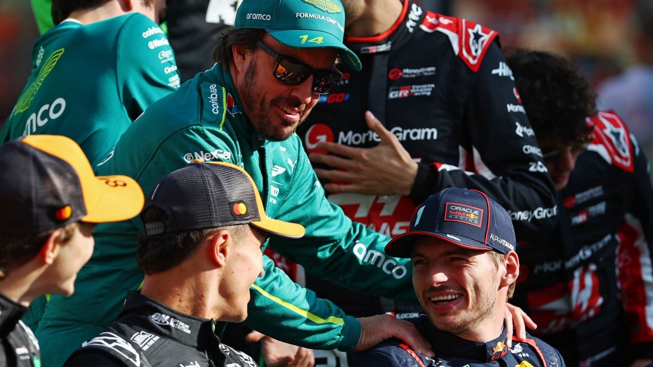 Fernando Alonso: «Max Verstappen es un 9,9; el 10 solo me lo pongo yo»