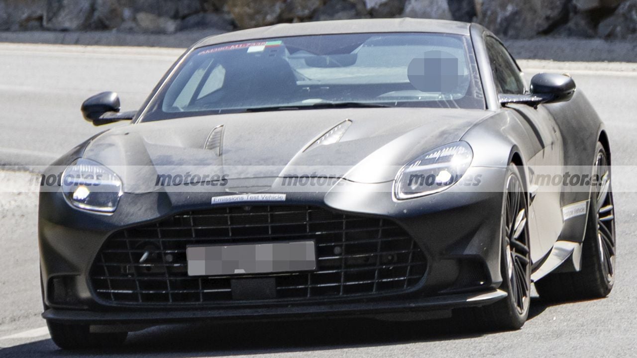 El nuevo Aston Martin Vanquish S ya está en pruebas, el V12 de 835 CV será una locura todavía más brutal por una razón
