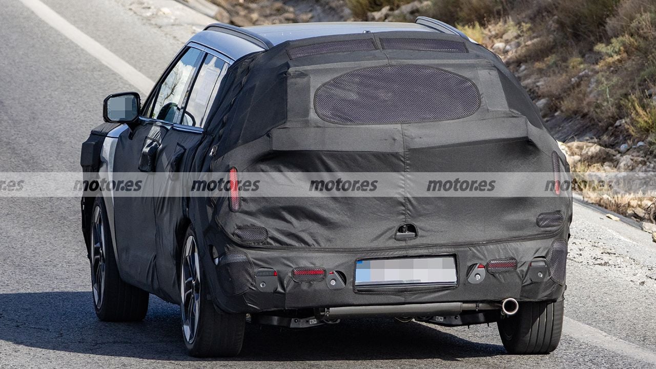 Hyundai TUCSON 2027 - foto espía posterior