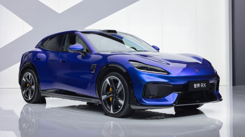 El Luxeed RX en azul