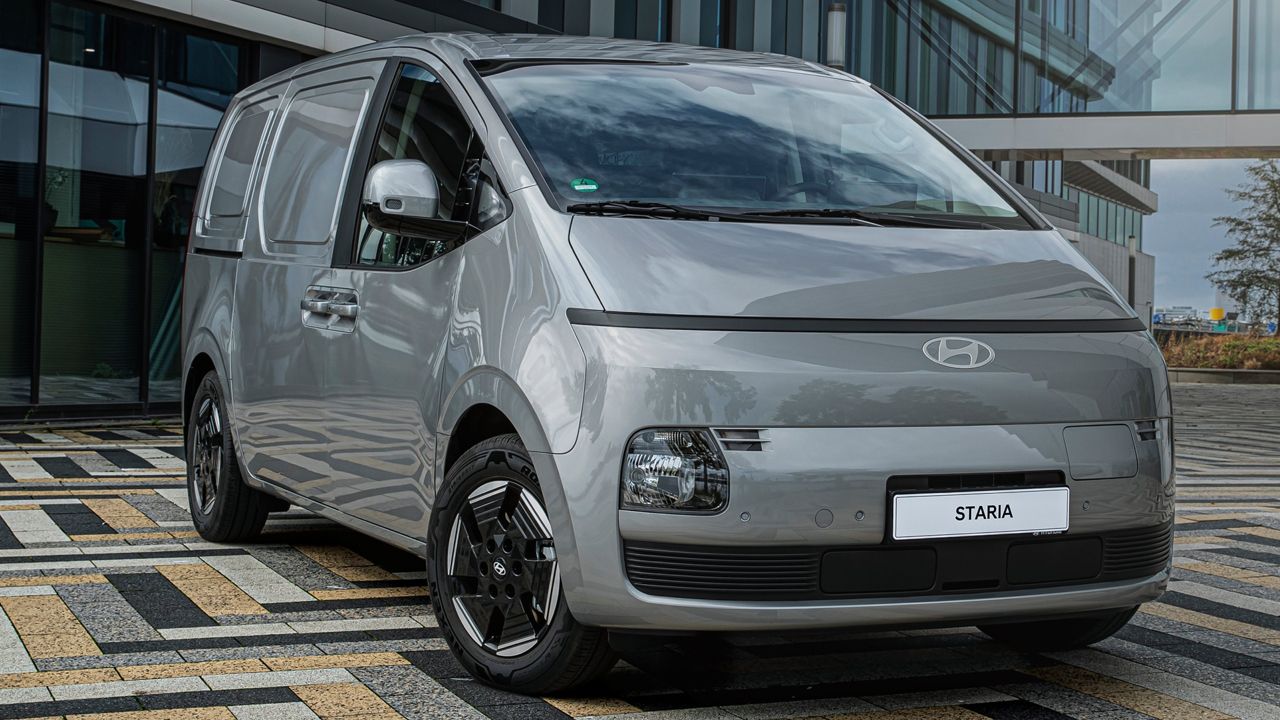 El Hyundai STARIA eléctrico corrige su gran defecto, ya ofrece 450 km de autonomía y solo necesita 20 minutos para cargar