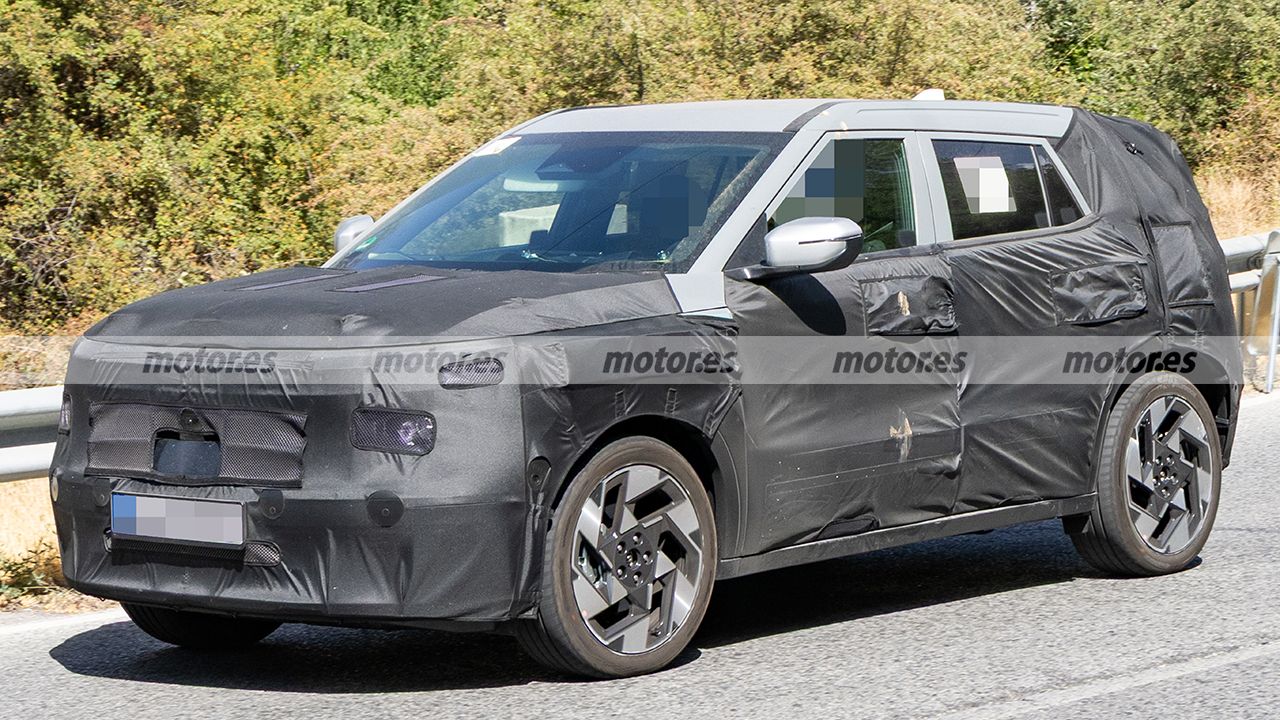 Hyundai se salta el «facelift» con el nuevo kona 2027, estas fotos espía descubren una nueva generación para frenar a omoda 3
