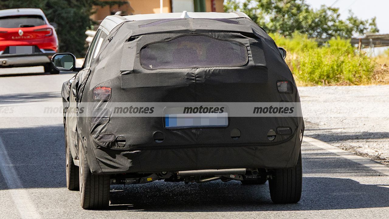 Hyundai salta il restyling con la nuova KONA 2027; queste foto spia rivelano una nuova generazione per rallentare l'Omoda 10