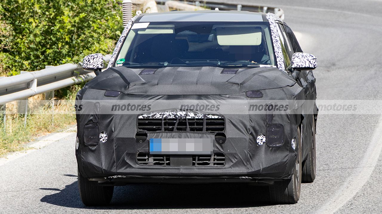 KIA Sportage 2028 - foto espía frontal