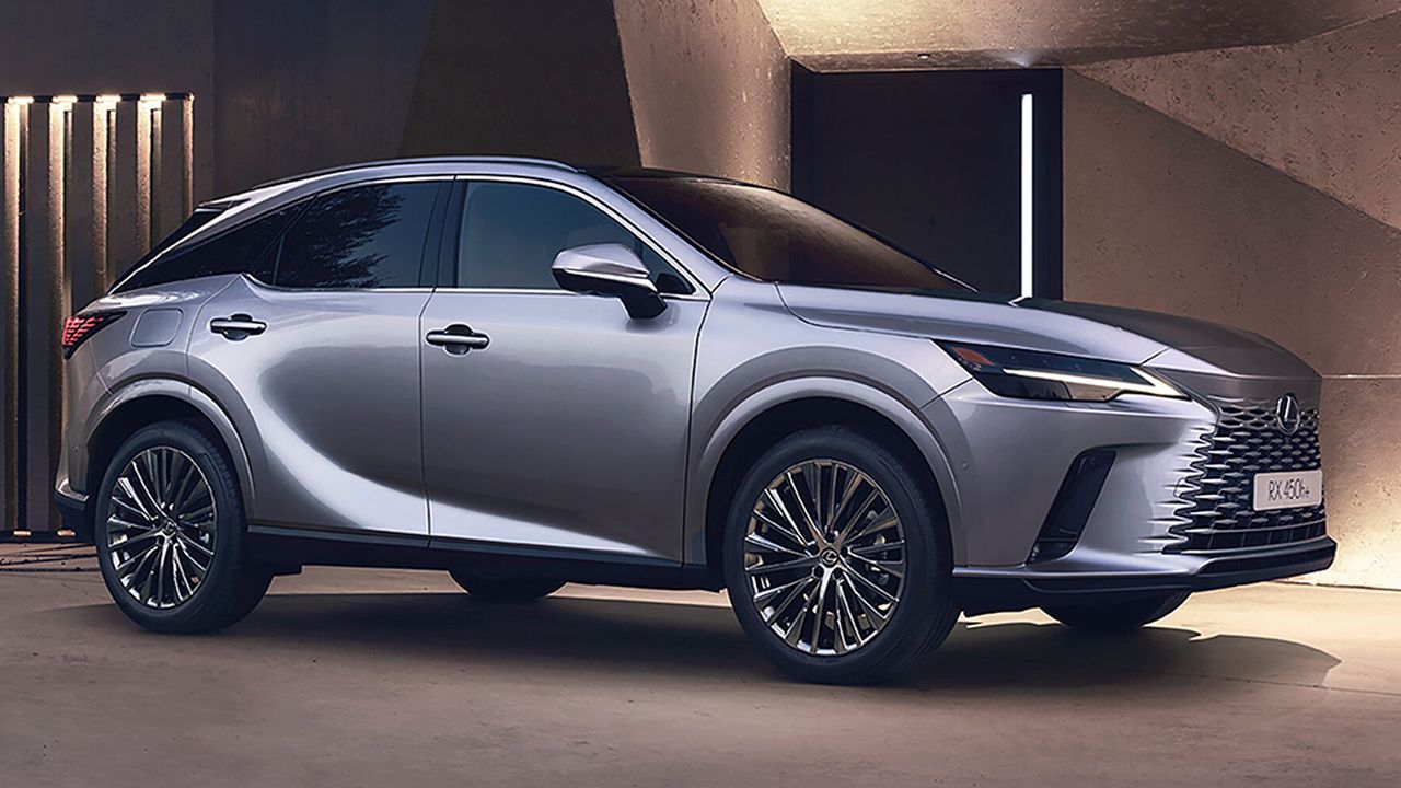 El Mercedes GLE de Lexus se renueva: llega el nuevo RX 2027 con hasta 371 CV de puro motor híbrido y hasta 5 acabados