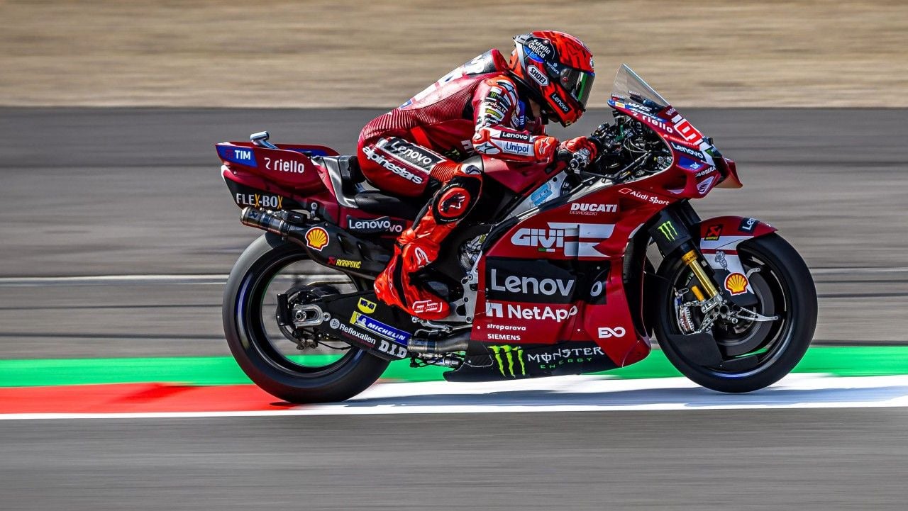 El físico vuelve a poner límites a Márquez: su hombro le hace perder donde antes marcaba diferencias