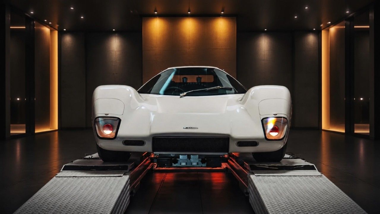 McLaren resucita el espíritu de Bruce McLaren: un superdeportivo manual inspirado en el M6GT contra la era eléctrica
