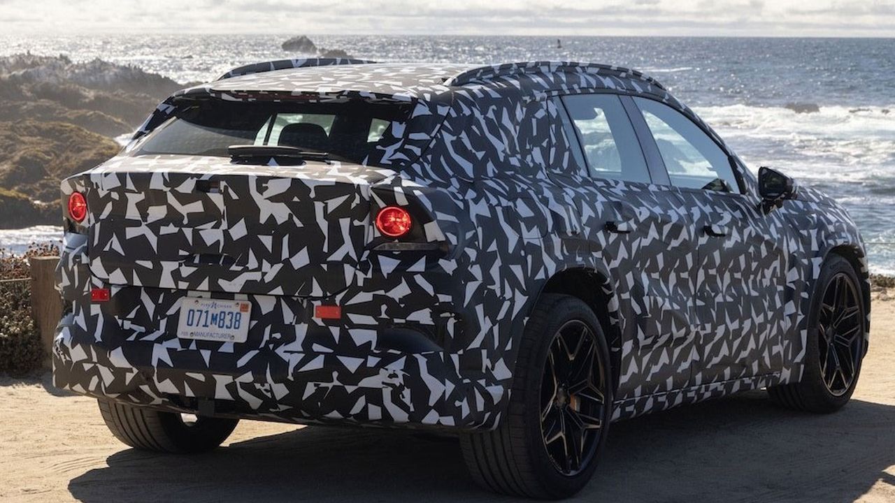 El nuevo Mercedes-AMG GT SUV eléctrico sorprende por dentro, así es el interior del nuevo rival de los superdeportivos 1