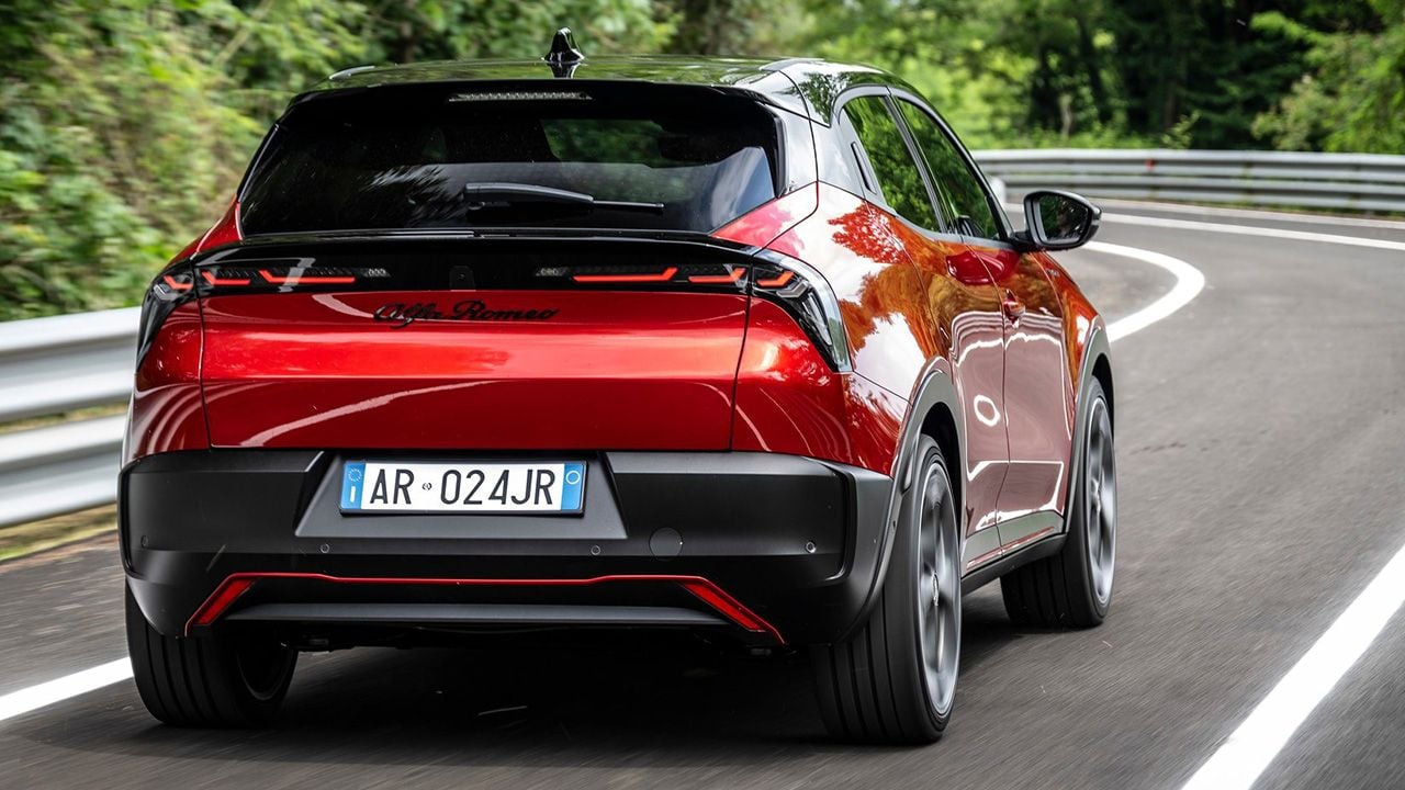 Alfa Romeo Junior Elettrica Veloce - posterior