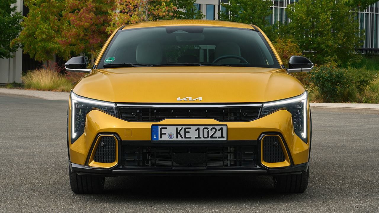 KIA K4 - frontal