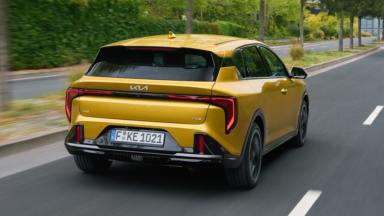 KIA K4 - posterior