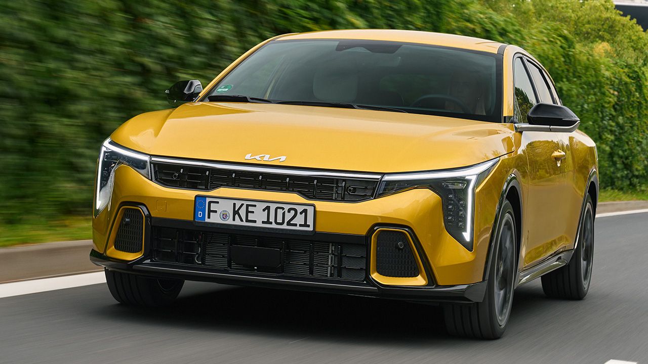 Precio de Skoda Scala, etiqueta ECO y 5.200 € de rebaja, así es el nuevo anti-SUV de KIA