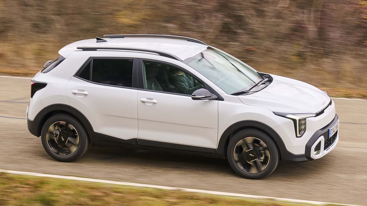 KIA amenaza el reinado de Dacia con su renovado SUV: práctico, barato y con etiqueta ECO