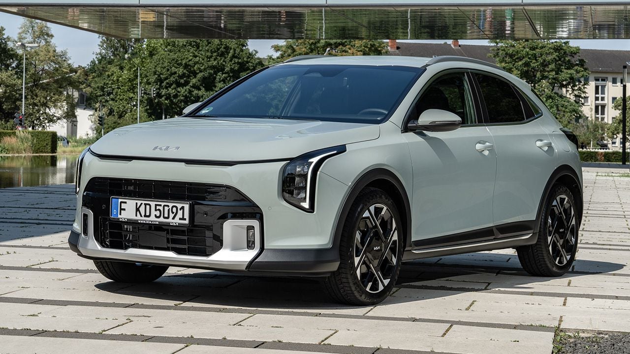 Ni compacto ni SUV, el nuevo KIA XCeed ofrece lo mejor de ambos con 7.000 € de rebaja y etiqueta ECO para desafiar al Volkswagen T-Roc