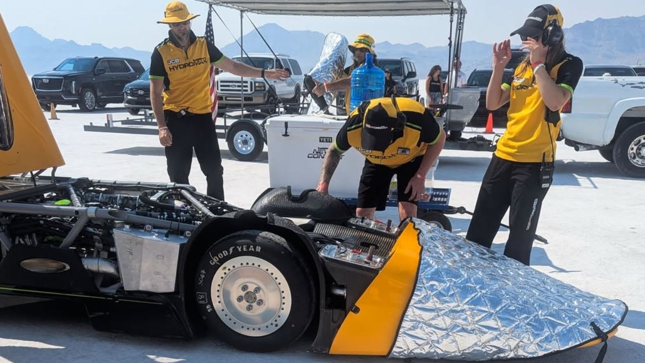 Volar a ras de suelo exige neumáticos fuera de lo normal: estos están preparados para superar los 650 km/h