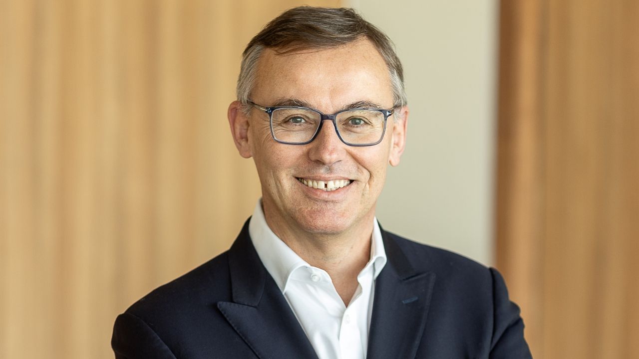 Alain Favey, CEO de Peugeot